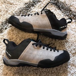 Five Ten Guide Tennie climbing approach shoes